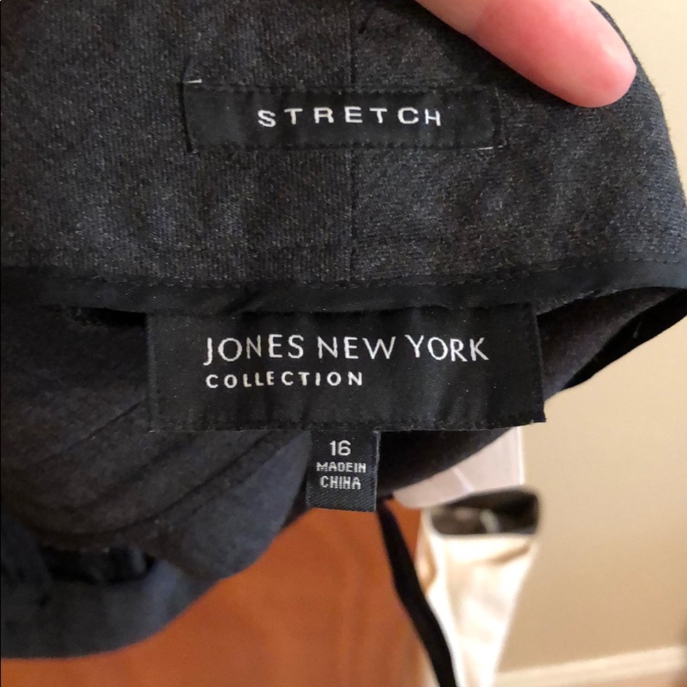 Grey slacks - Picture 4 of 4
